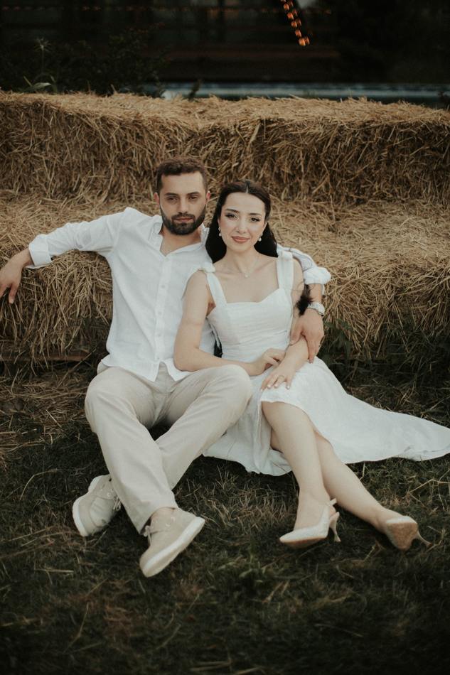 Saman yığınında, dış çekim